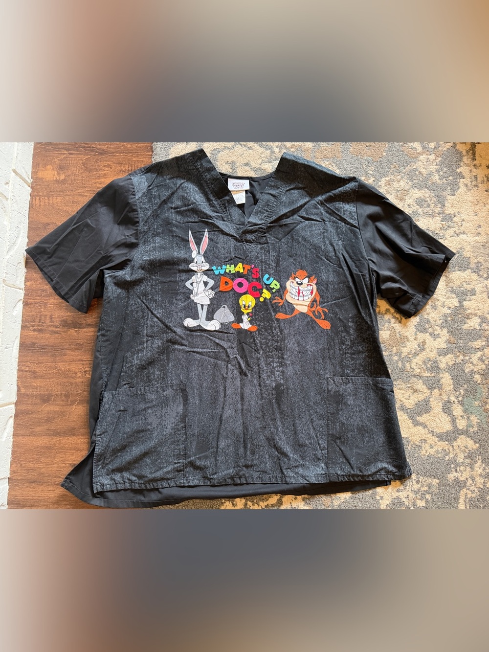 Men’s Looney Toons Scrub Top Size 2XL